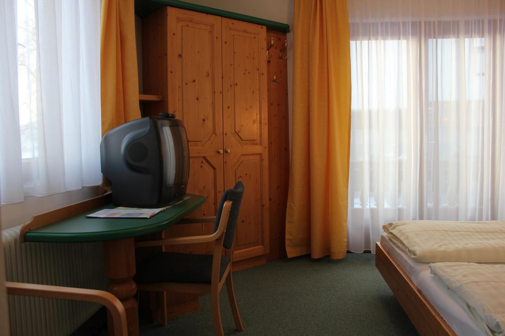 Hotel Lohninger-Schober Занкт-Ґеорґен-ім-Аттерґау Номер фото
